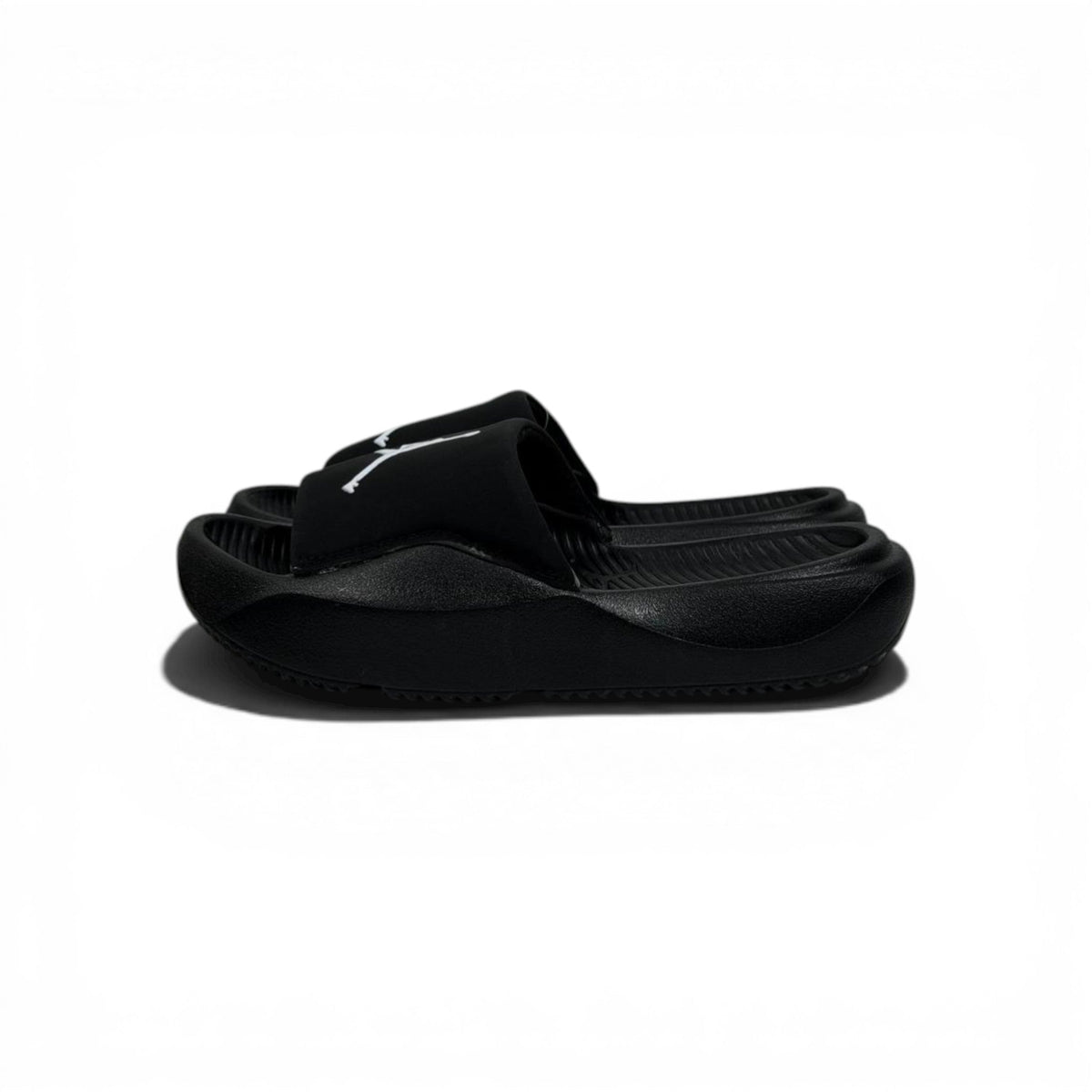 ⚫⚪ Air Jordan Slides – Black Classic Essential Edition - MASTERPIECE