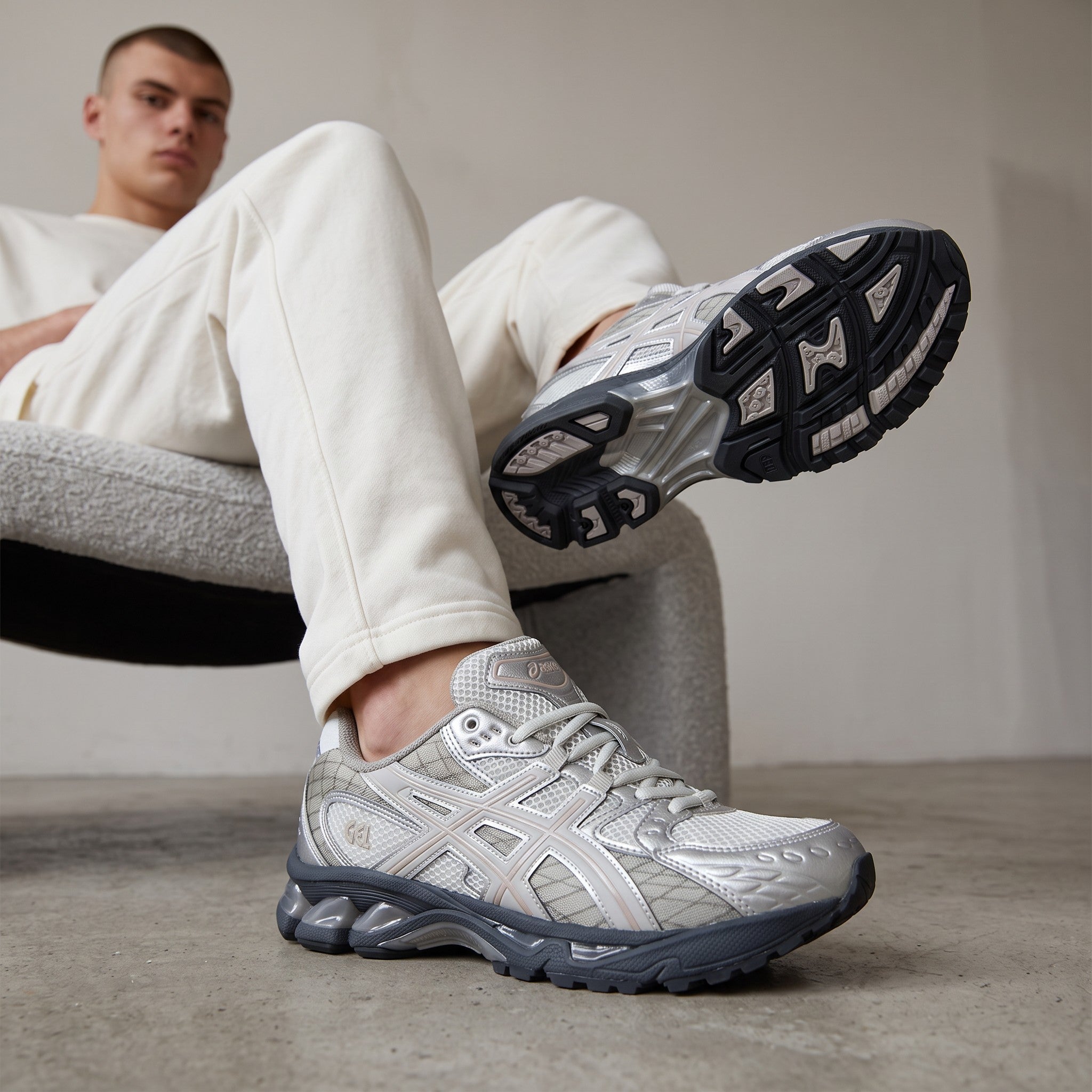 ASICS GEL-NIMBUS™ 10.1 – White / Silver 🤍🩶 - MASTERPIECE