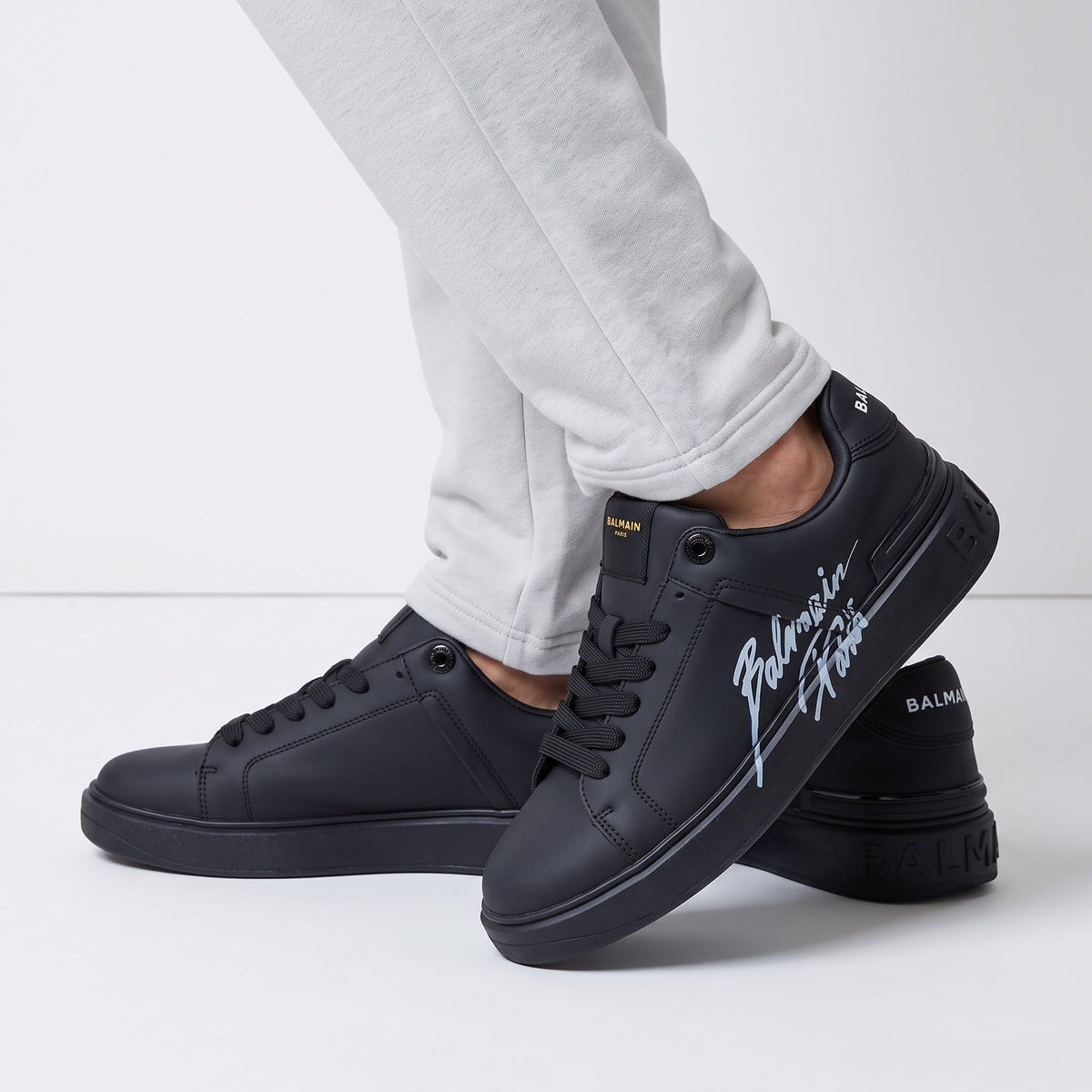 Balmain Low-Top Sneakers — Black - MASTERPIECE