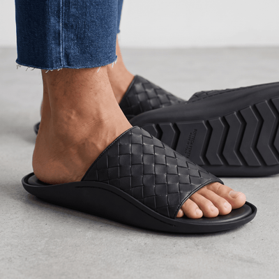 Bottega Veneta Intrecciato Slide Sandals – Black Edition 🖤✨ - MASTERPIECE