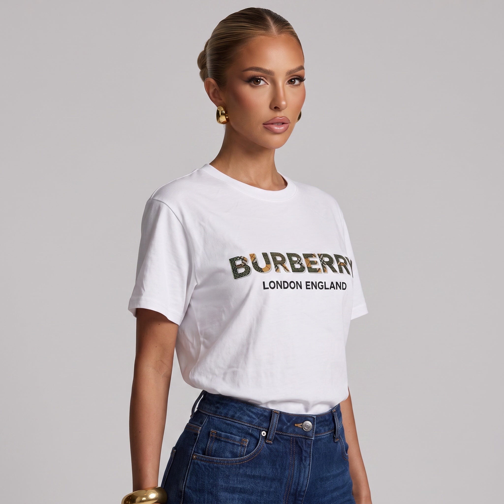 Burberry Logo T‑Shirt – White Graphic Tee 👕✨one size - MASTERPIECE