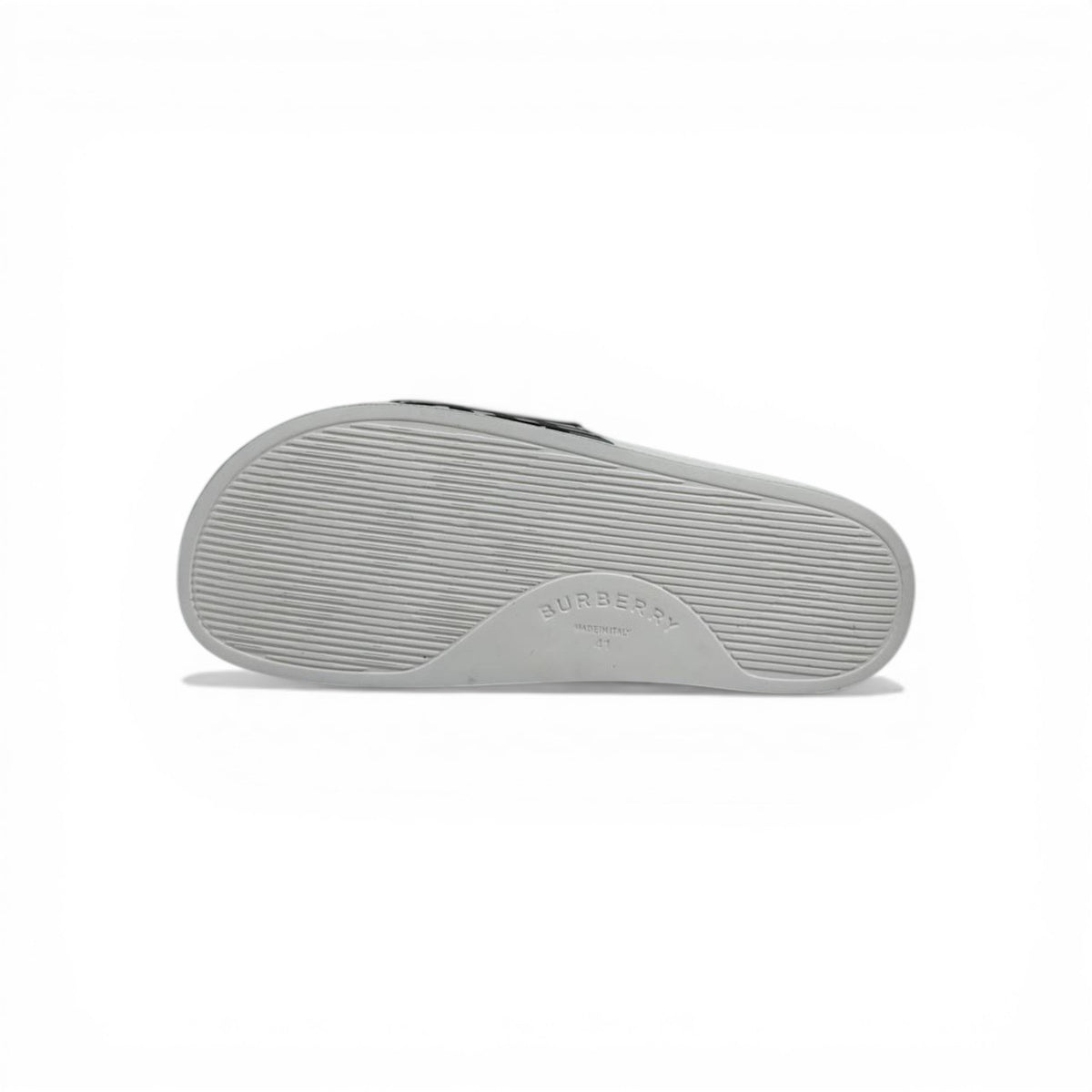 🤍✨ Burberry Slides – Check Pattern White Edition 🔥🩴 - MASTERPIECE