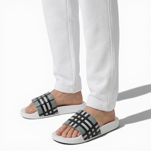 🤍✨ Burberry Slides – Check Pattern White Edition 🔥🩴