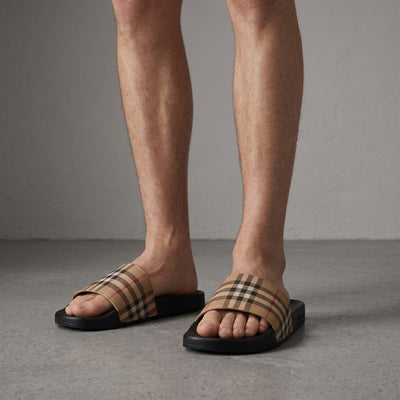 Burberry Vintage Check Slide Sandals – Men's Luxury Designer Comfort Slides - MASTERPIECE