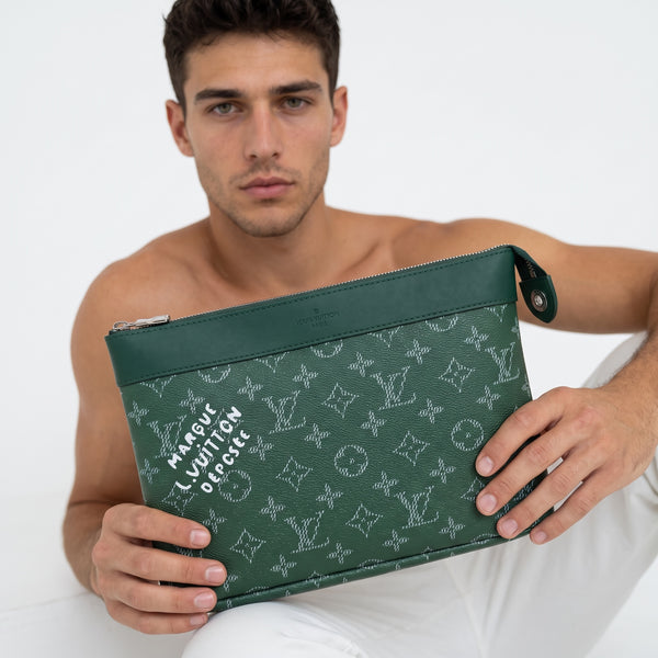 Louis Vuitton Monogram Pouch – Forest Green 🍃👜