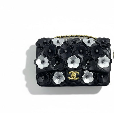 Chanel Monochrome Camellia Chain Bag 🖤🤍 - MASTERPIECE