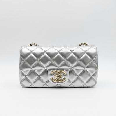 ✨ Chanel Silver Quilted Chain Bag – Crystal CC Metallic Shoulder Bag - MASTERPIECE