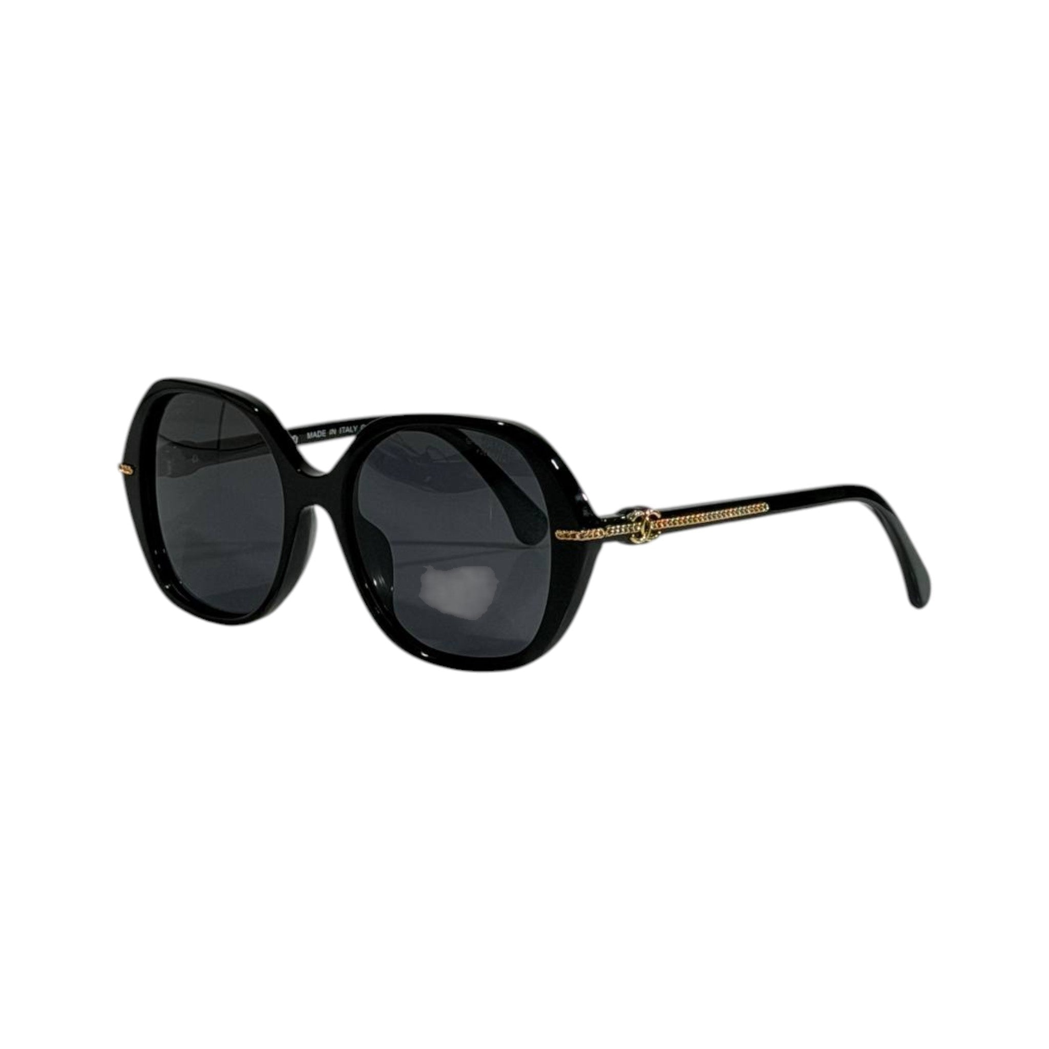 Channel Oversized Round Sunglasses – Black Frame Gold Detail 🕶️✨ - MASTERPIECE