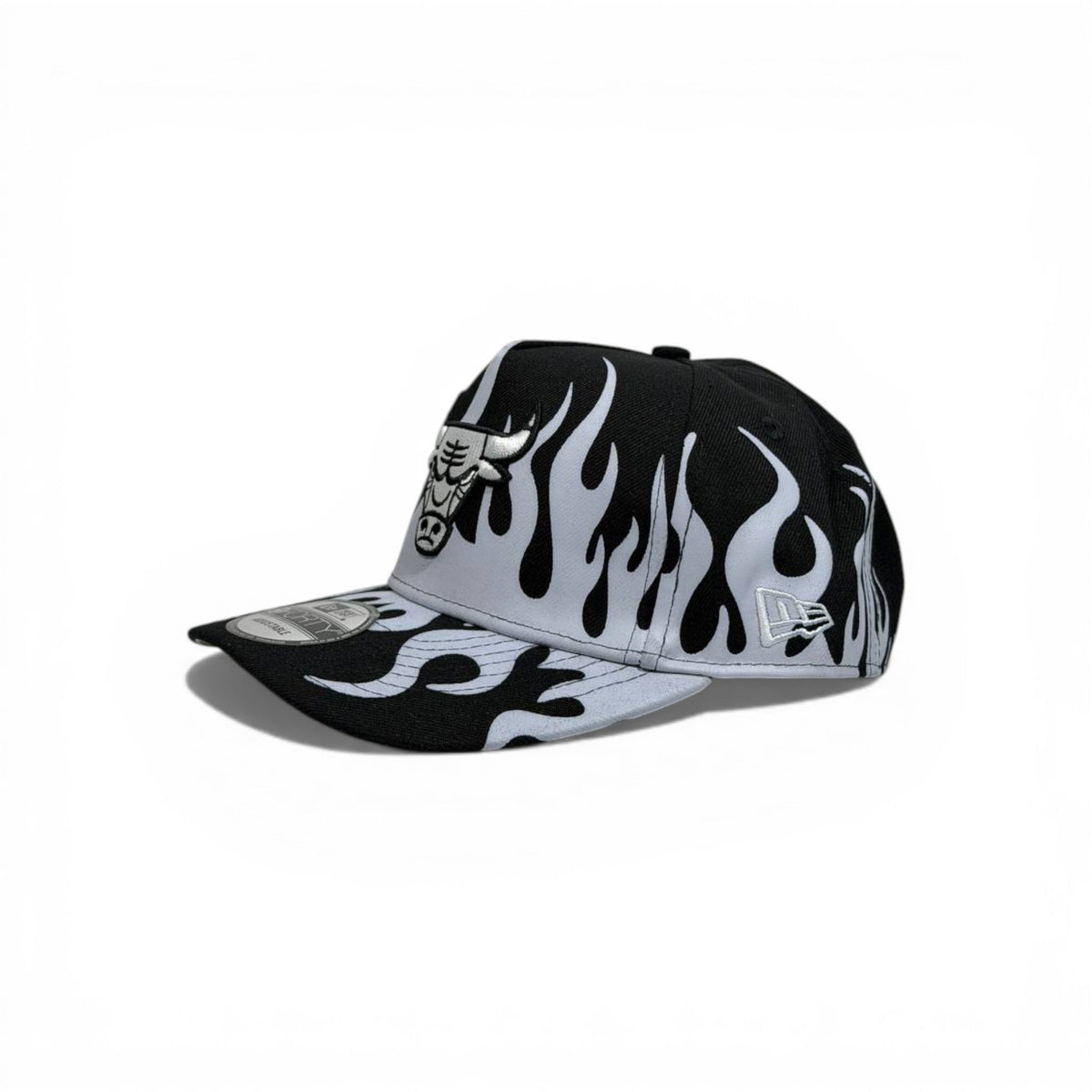 🧢 Chicago Bulls Flame Cap – Black & White Streetwear Edition - MASTERPIECE