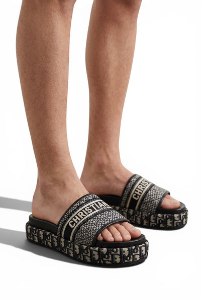 DIOR Slides – Oblique Strap Edition 🖤✨ - MASTERPIECE