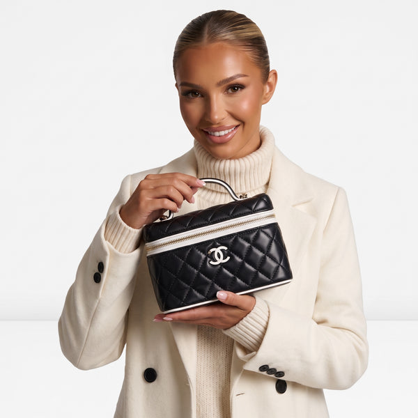 Chanel Vanity Case – Black Quilted Mini 👜