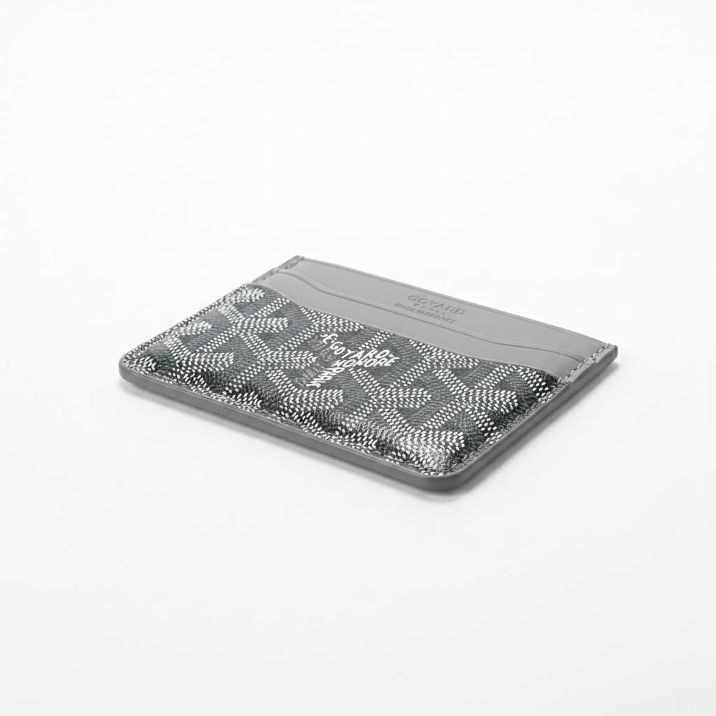 Goyard Grey Card Holder – Signature Minimal Luxury 🩶✨ - MASTERPIECE