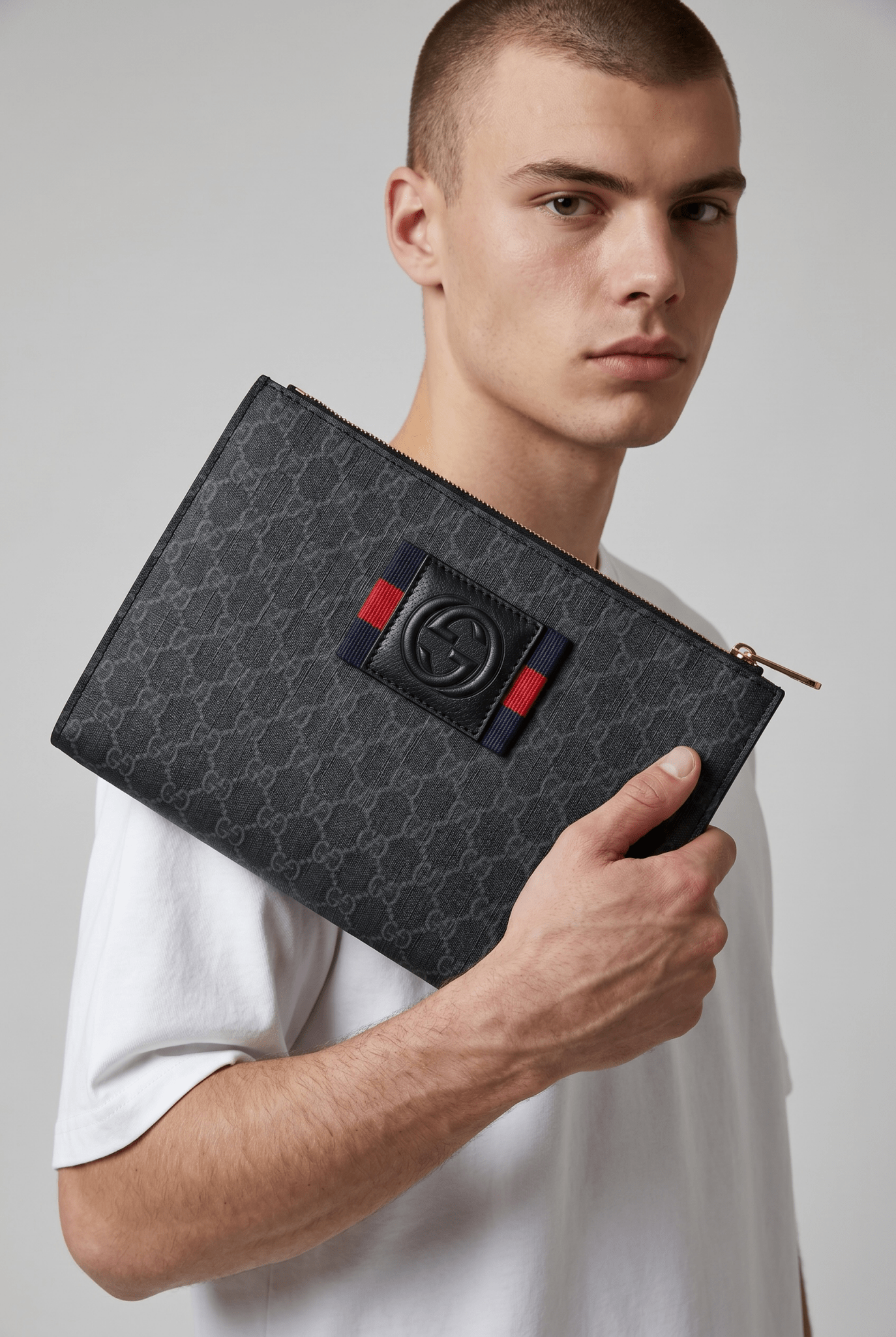 Gucci Black GG Supreme Web Logo Clutch 🖤✨🔴🔵💼🔥 - MASTERPIECE