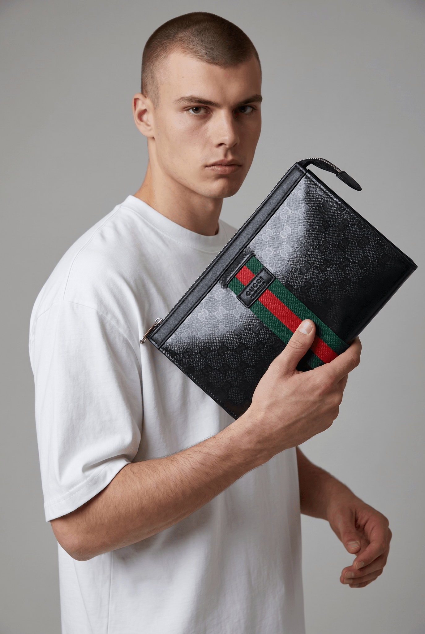 Gucci Black GG Web Stripe Zip Clutch 🖤💚❤️✨🔥 - MASTERPIECE