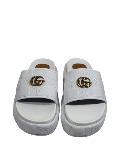 GUCCI GG Embossed Slide Sandals – White Edition 🤍✨ - MASTERPIECE