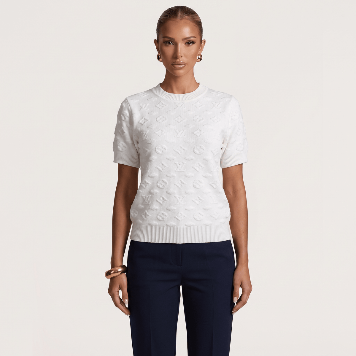 🤍 Louis Vuitton Embossed Monogram Knit Top | White | One Size - MASTERPIECE