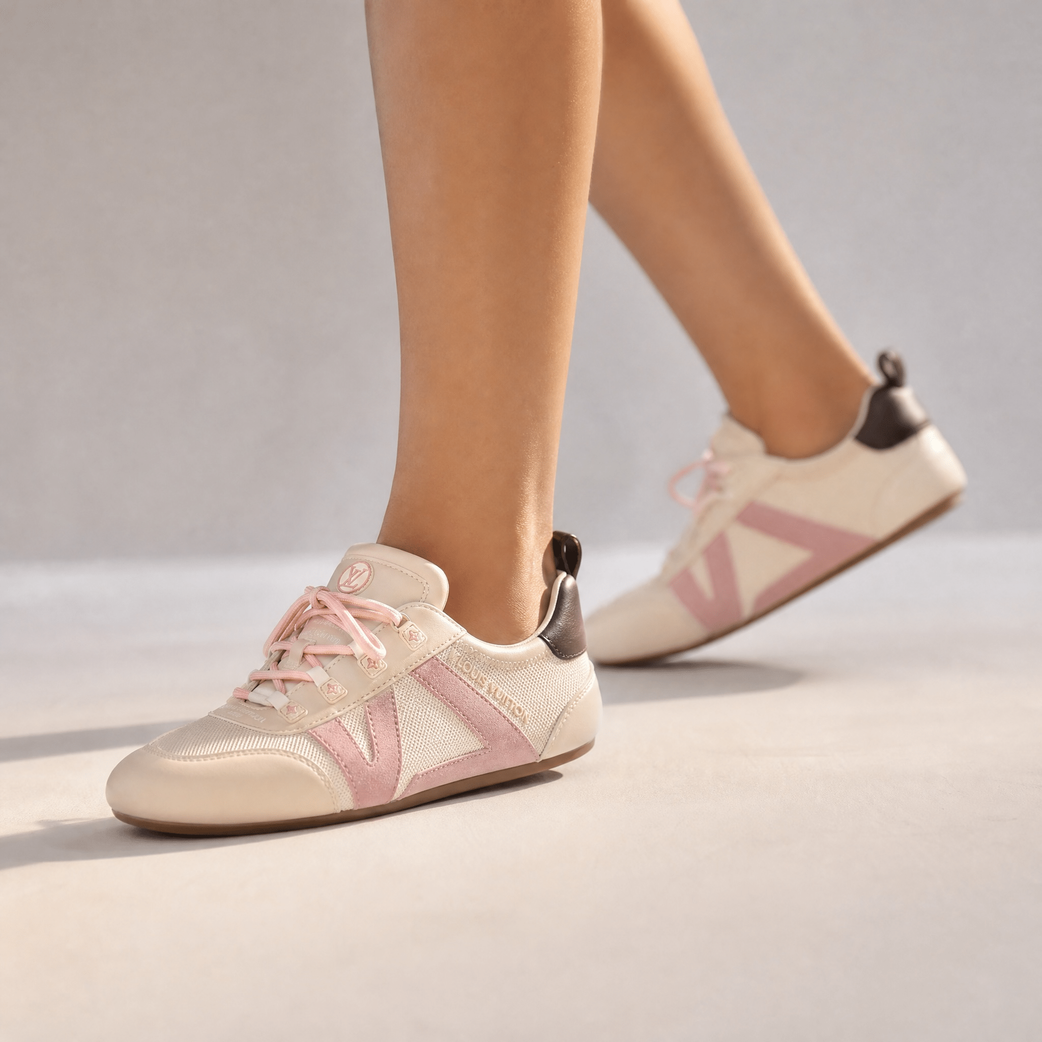 Louis Vuitton Feminine Retro Runner Sneakers 🌸✨ - MASTERPIECE