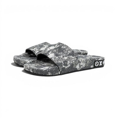 Louis Vuitton Grey Monogram Slide Sandals – Luxury Designer Casual Slippers ✨🩶 - MASTERPIECE