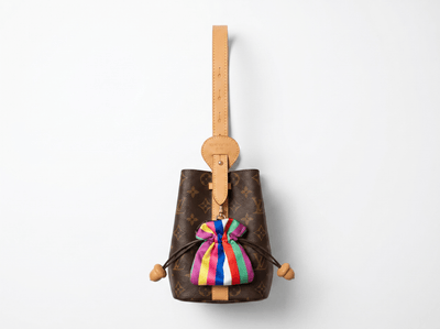 👜 Louis Vuitton Monogram Bucket Bag with Silk Bow Charm - MASTERPIECE