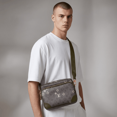 👜✨ Louis Vuitton Outdoor Messenger – Monogram Eclipse Khaki 💚🖤 - MASTERPIECE