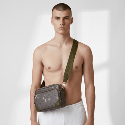 👜✨ Louis Vuitton Outdoor Messenger – Monogram Eclipse Khaki 💚🖤 - MASTERPIECE