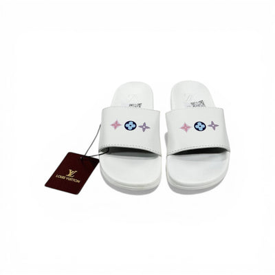 🤍 Louis Vuitton Slides – White Pastel Monogram Edition 🌸✨ - MASTERPIECE