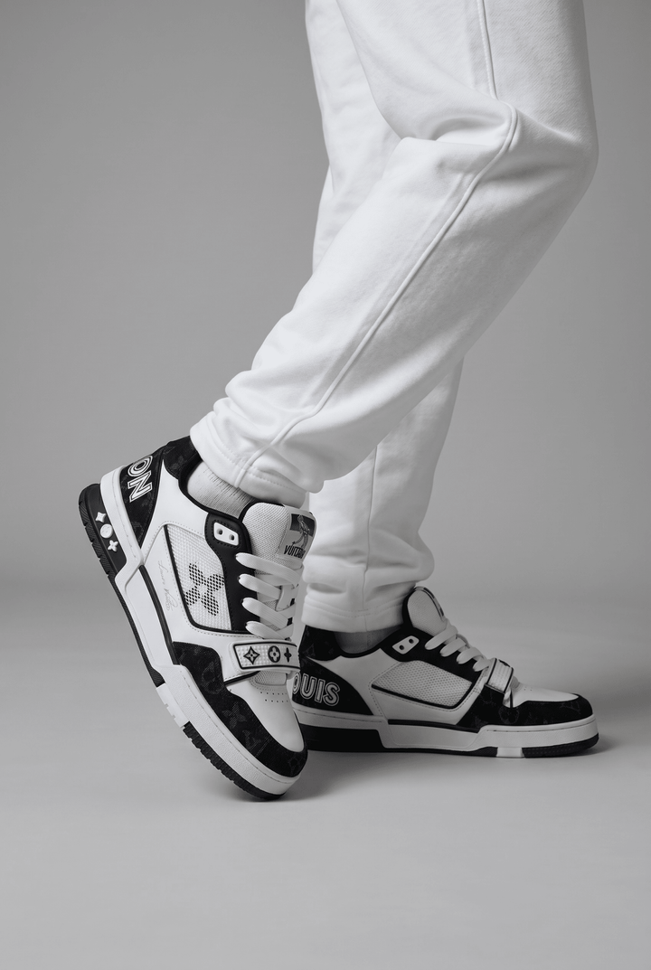Louis Vuitton Trainer — White & Black