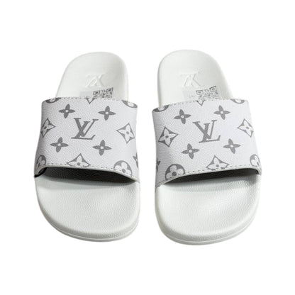Louis Vuitton White Monogram Slides – Luxury Everyday Comfort Sandals 🤍👡 - MASTERPIECE