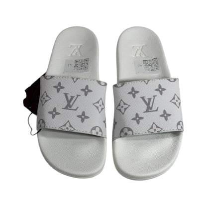 Louis Vuitton White Monogram Slides – Luxury Everyday Comfort Sandals 🤍👡 - MASTERPIECE