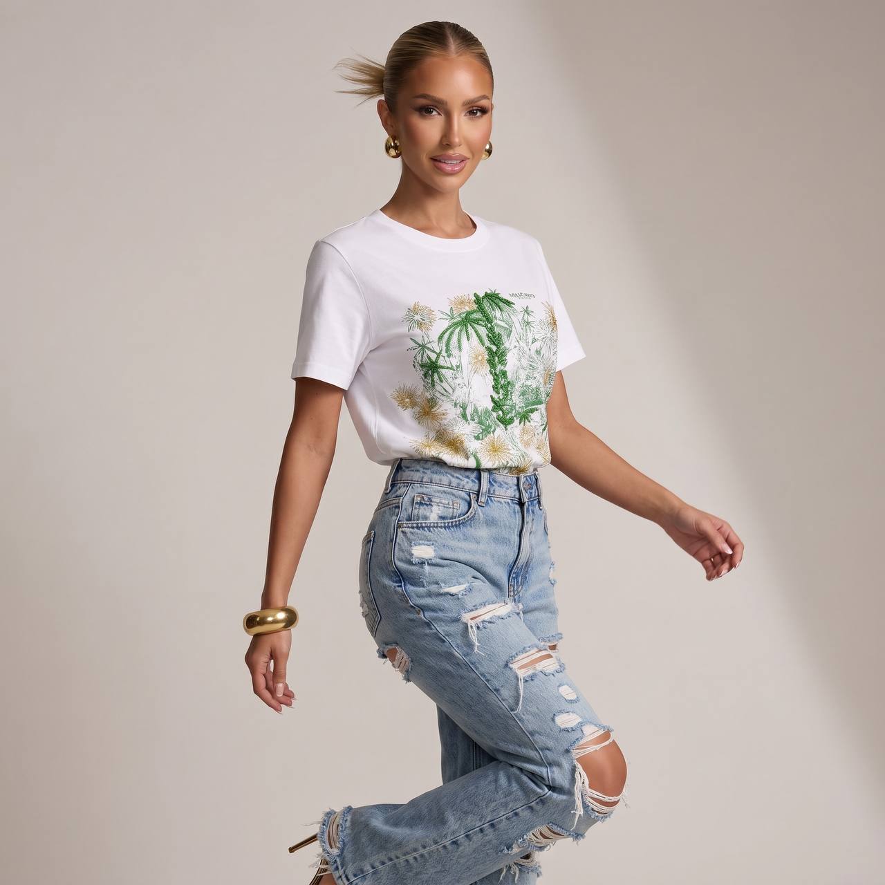 🤍 Max Mara White Botanical Graphic T-Shirt – Green & Gold Floral Tee 🌿✨ - MASTERPIECE