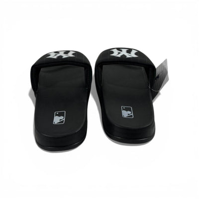 ⚾ New York Yankees Black Slides – Classic Logo Edition 🖤🤍 - MASTERPIECE