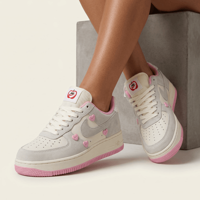 Nike Air Force 1 Pink Hearts 🤍🩷👟 - MASTERPIECE