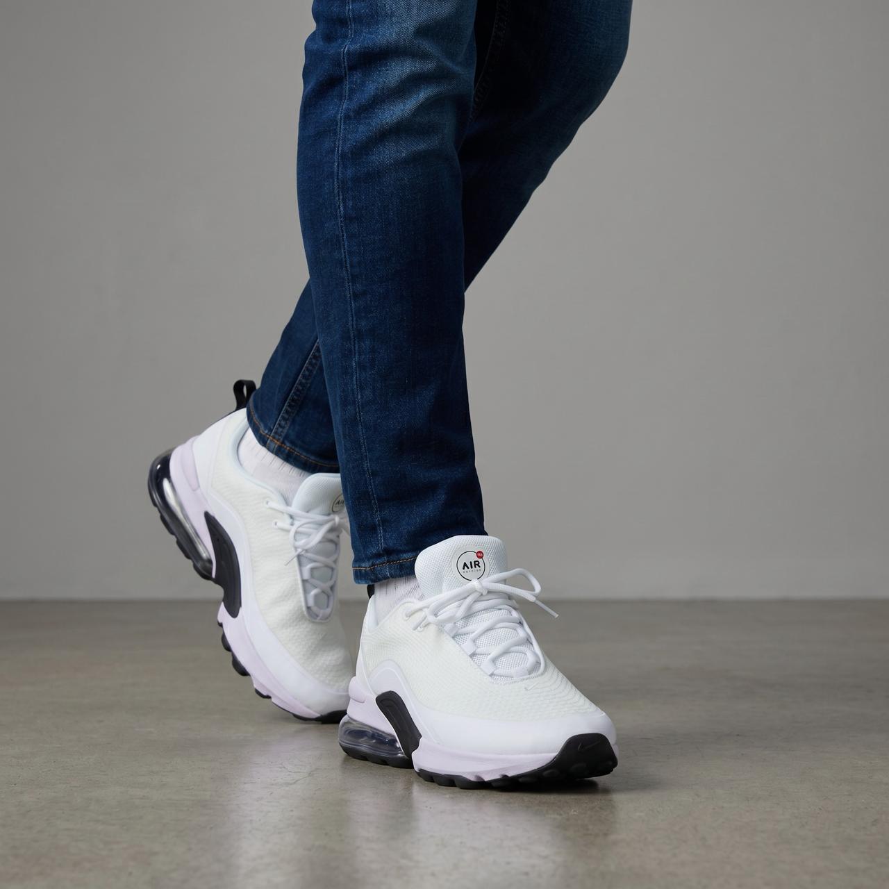 👟 Nike Air Max 270 – White & Black - MASTERPIECE
