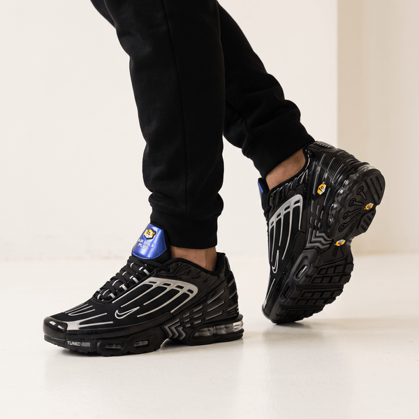 Nike Air Max Plus – Black Iridescent ✨