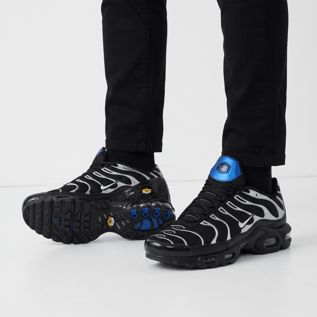 Nike Air Max Plus – Black Iridescent ✨ - MASTERPIECE