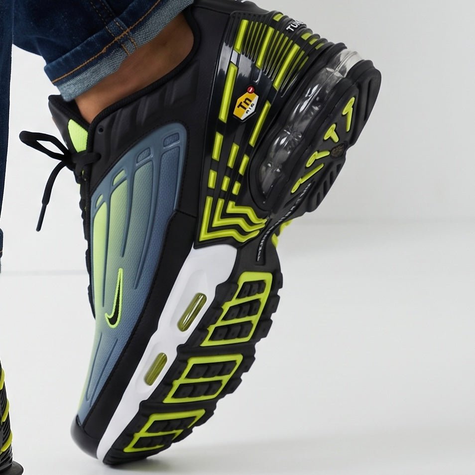 Nike Air Max Plus – Blue/Green Gradient 👟🟩 - MASTERPIECE