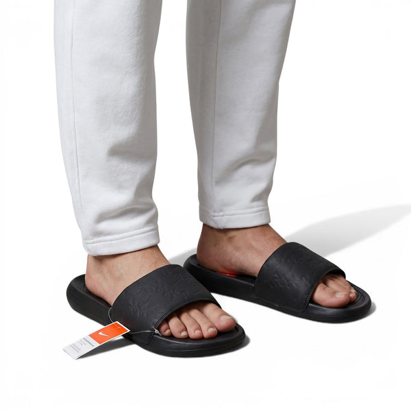 ⚫ Nike Calm Slides – All Black Minimal Comfort
