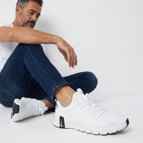 Nike Chunky Trainer – White Sculpted Sole 👟