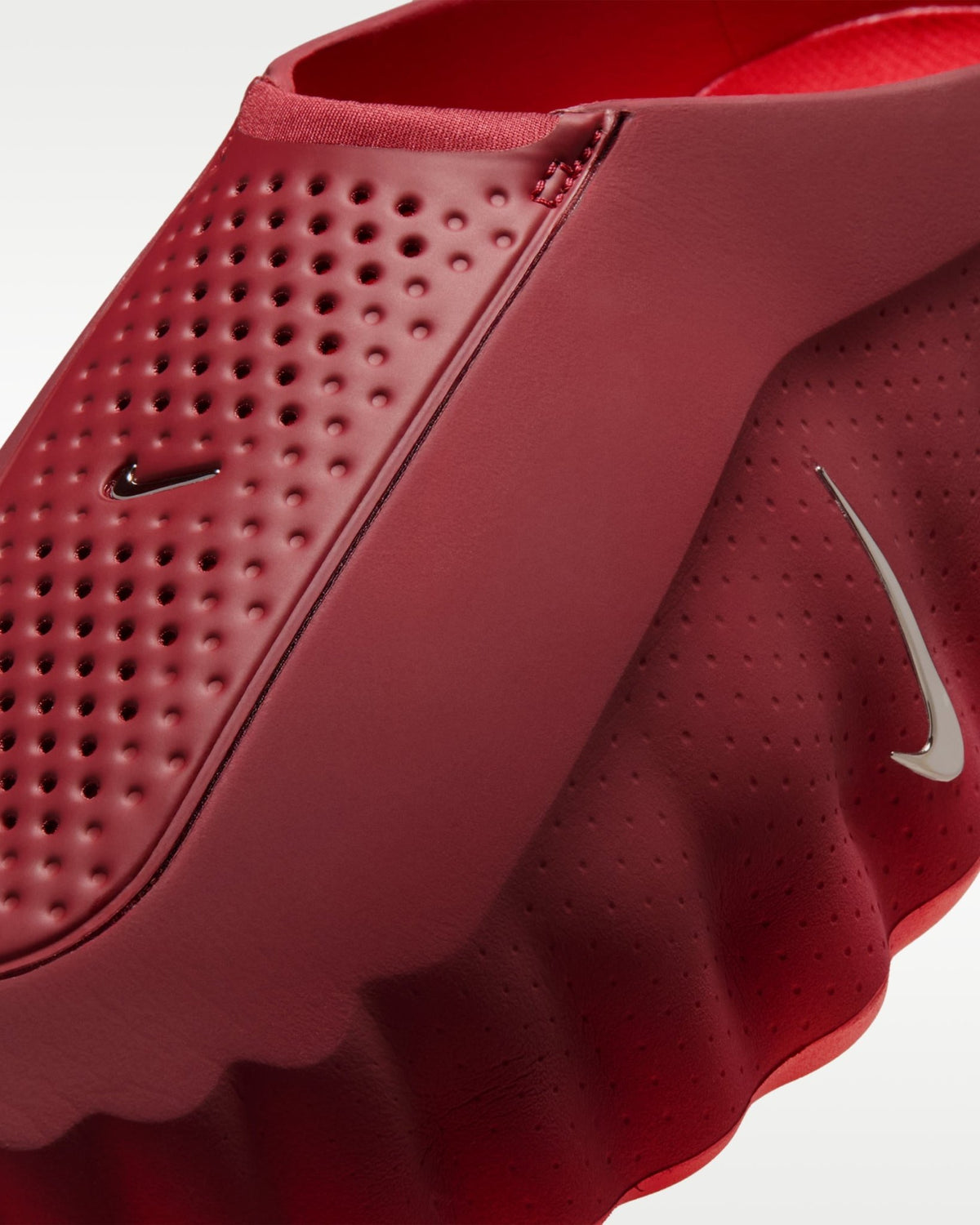 👟 Nike MIND Recovery Clogs – Deep Burgundy - MASTERPIECE