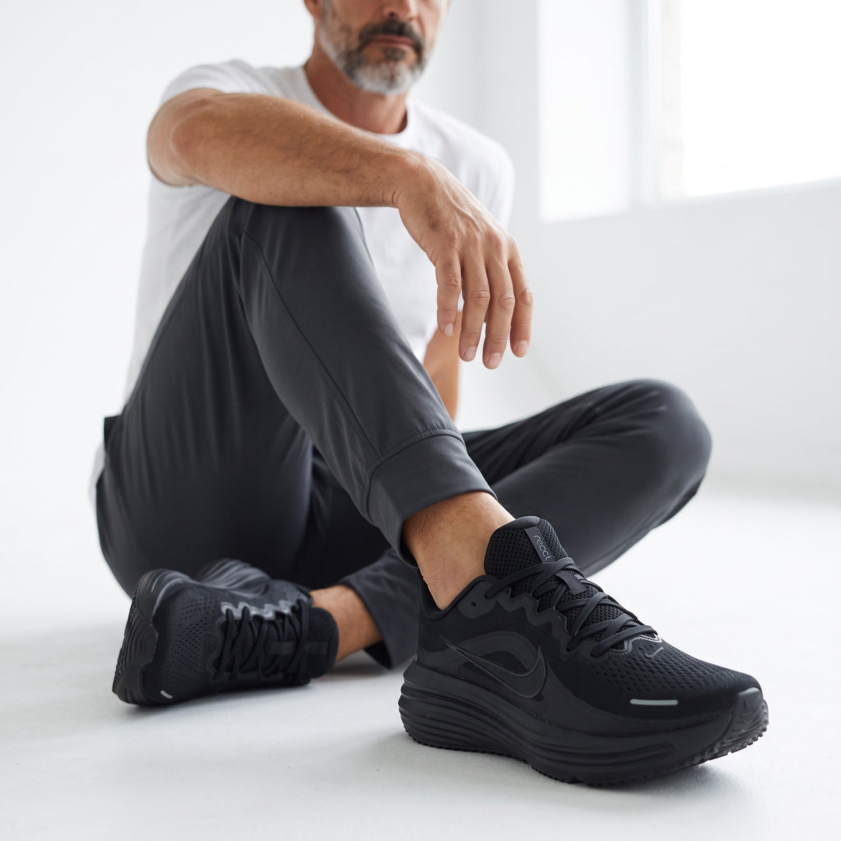 Nike Performance Runner – Triple Black Sneaker 🖤👟 - MASTERPIECE