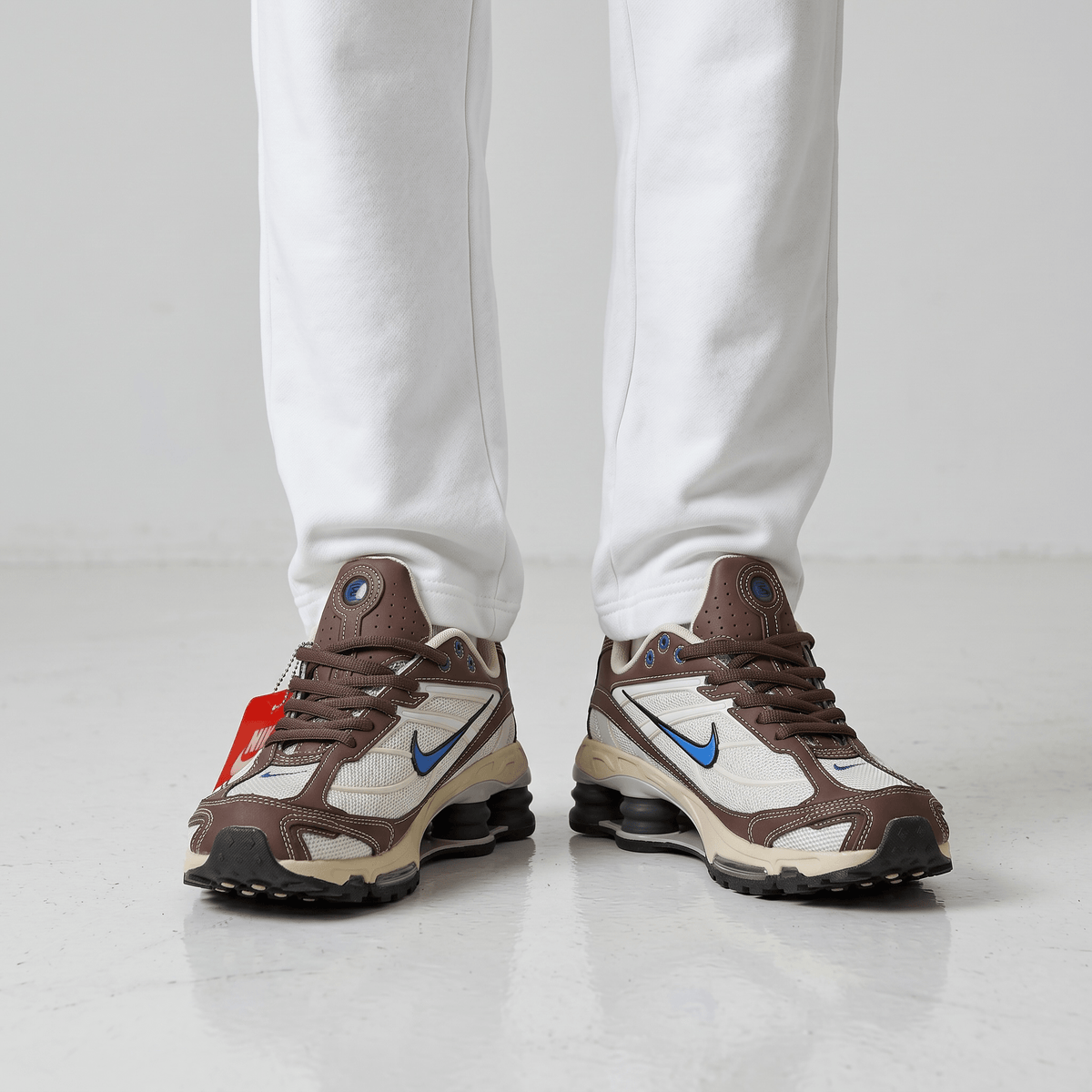 🤎⚡ Nike Shox R4 Retro Brown & Cream Running Sneakers – Y2K Streetwear Cushion Shoes 👟🔥 - MASTERPIECE