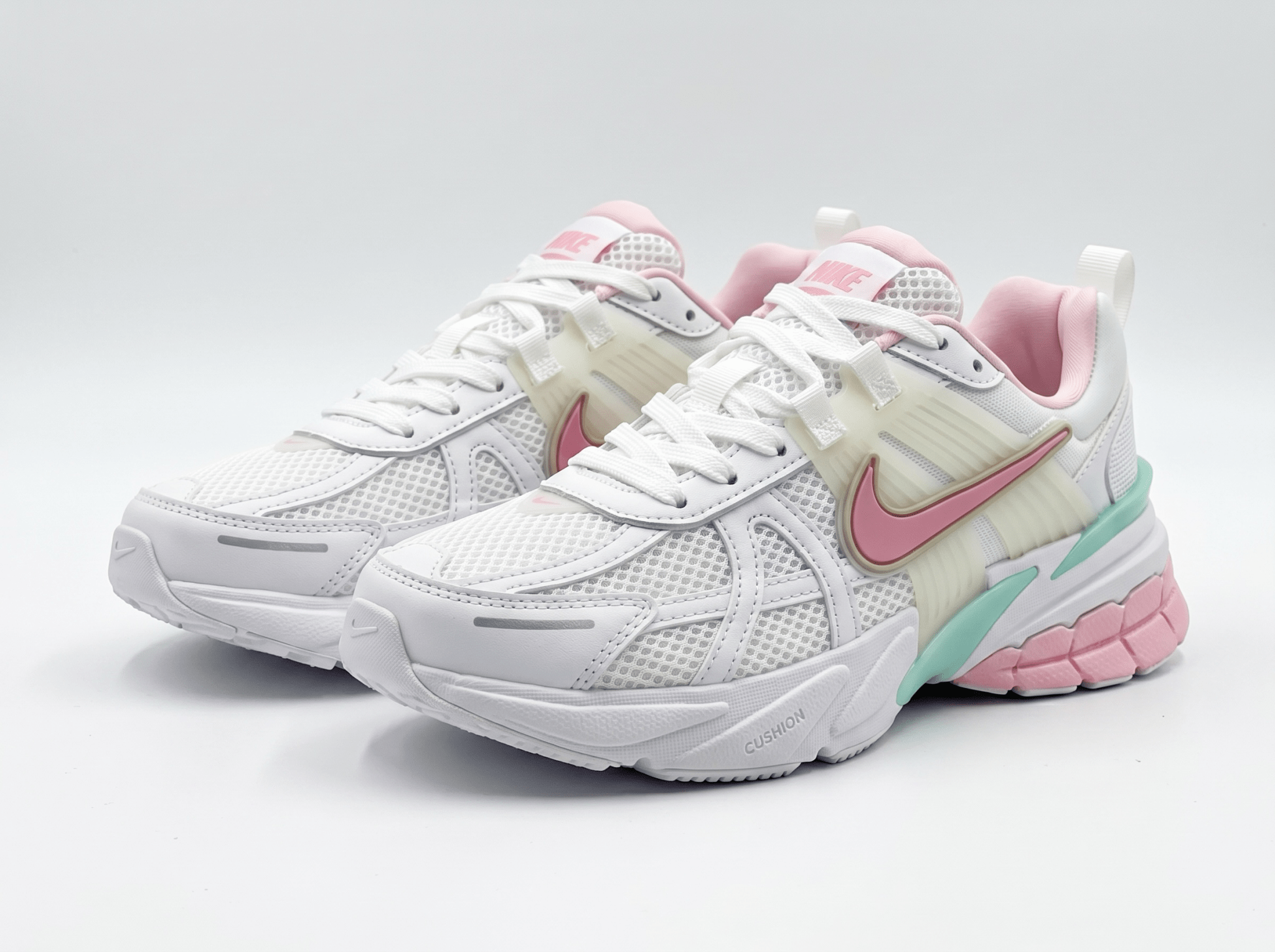 Nike V5 RNR White Pink Mint 🌸🤍🍃 - MASTERPIECE