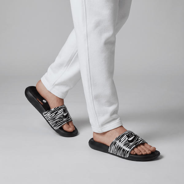 NIKE Zebra Slide Sandals – Black & White Edition 🖤⚡