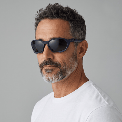 🕶️ Oakley Split Shot Stealth Black Sunglasses – Polarized Performance Edition - MASTERPIECE