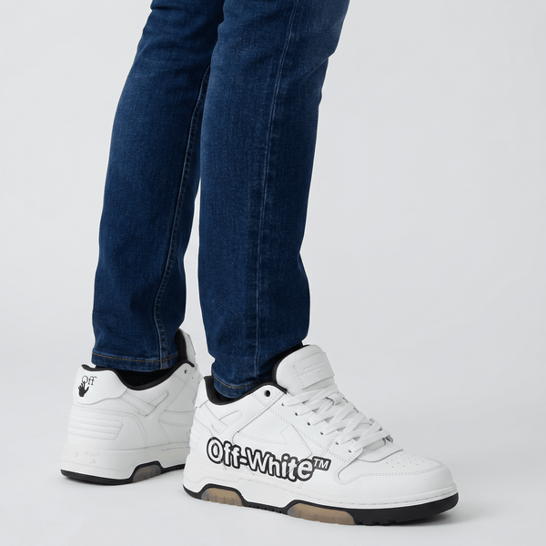 Off-White™ Graffiti Low-Top Sneakers 🤍🖤