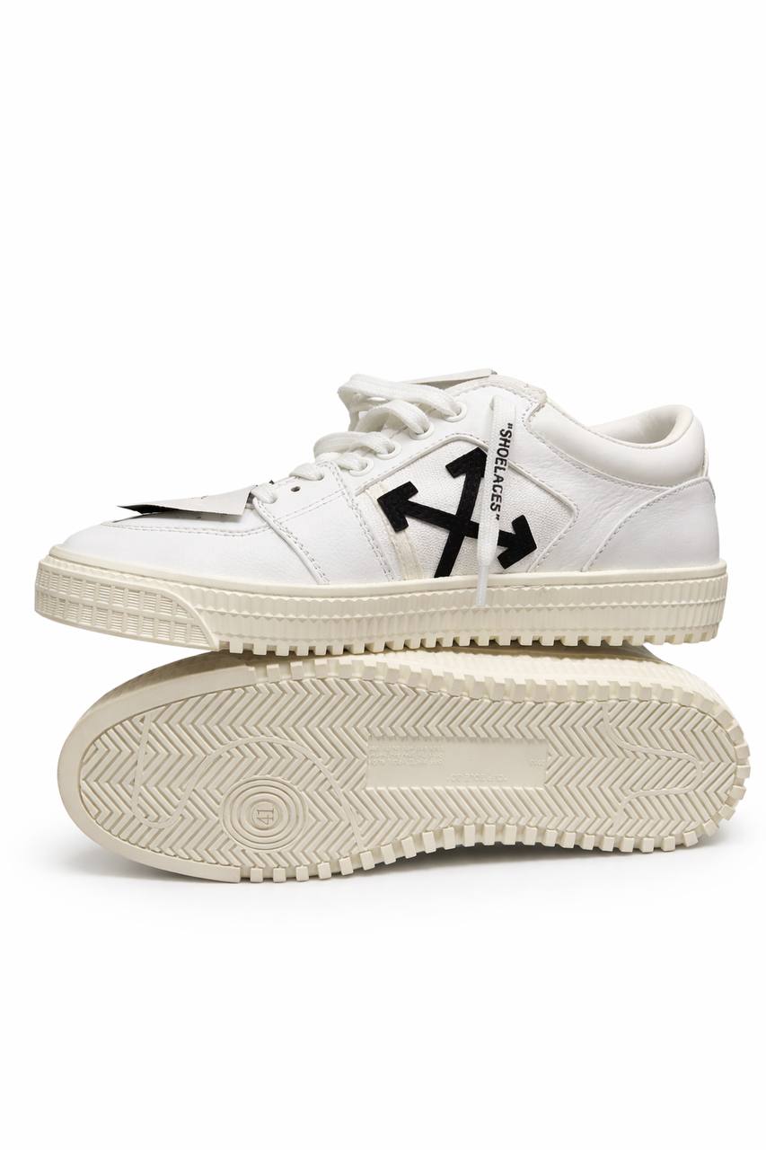 Off-White Low Sneakers — White - MASTERPIECE