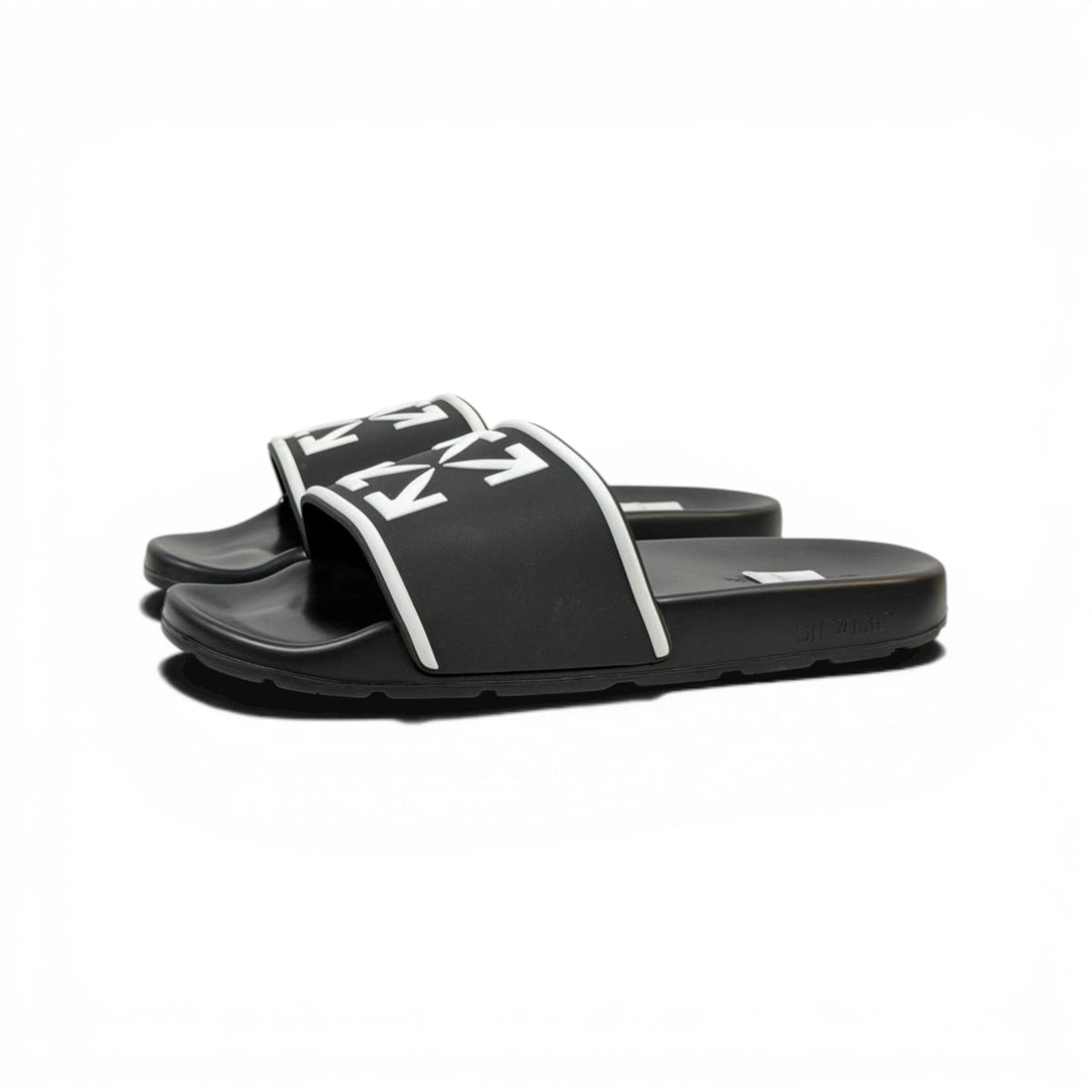 OFF-WHITE Luxury Black Slide – Iconic Arrow Logo Design & Premium Streetwear 👟✨ - MASTERPIECE