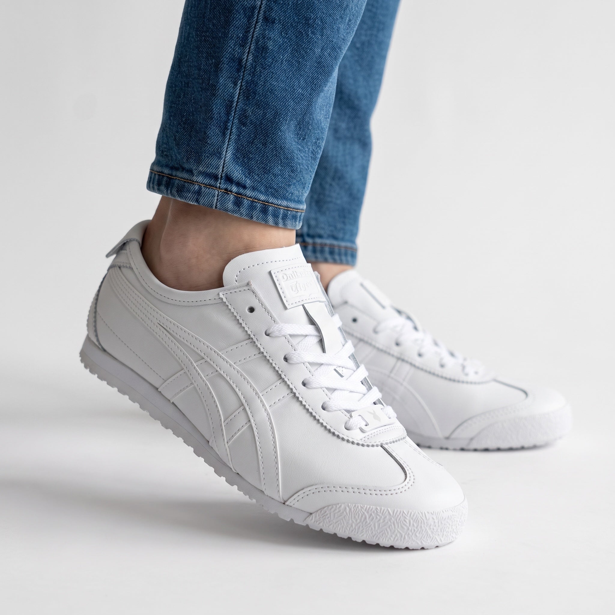 Onitsuka Tiger – White Leather Trainer 👟 - MASTERPIECE