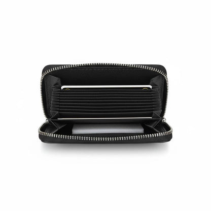 Gucci GG Embossed Black Zipped Wallet – Luxury Compact Design 🖤✨