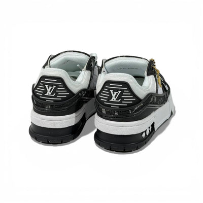 Louis Vuitton Black & White Low-Top Sneakers – Luxury Street Style Design 👟✨